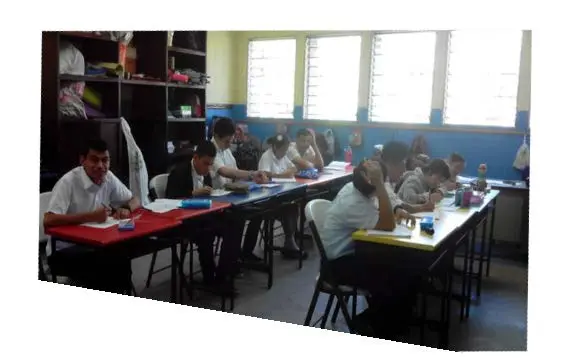 JOVENES ENTRE 12 A 20 AÑOS COLEGIO LA RIOJA